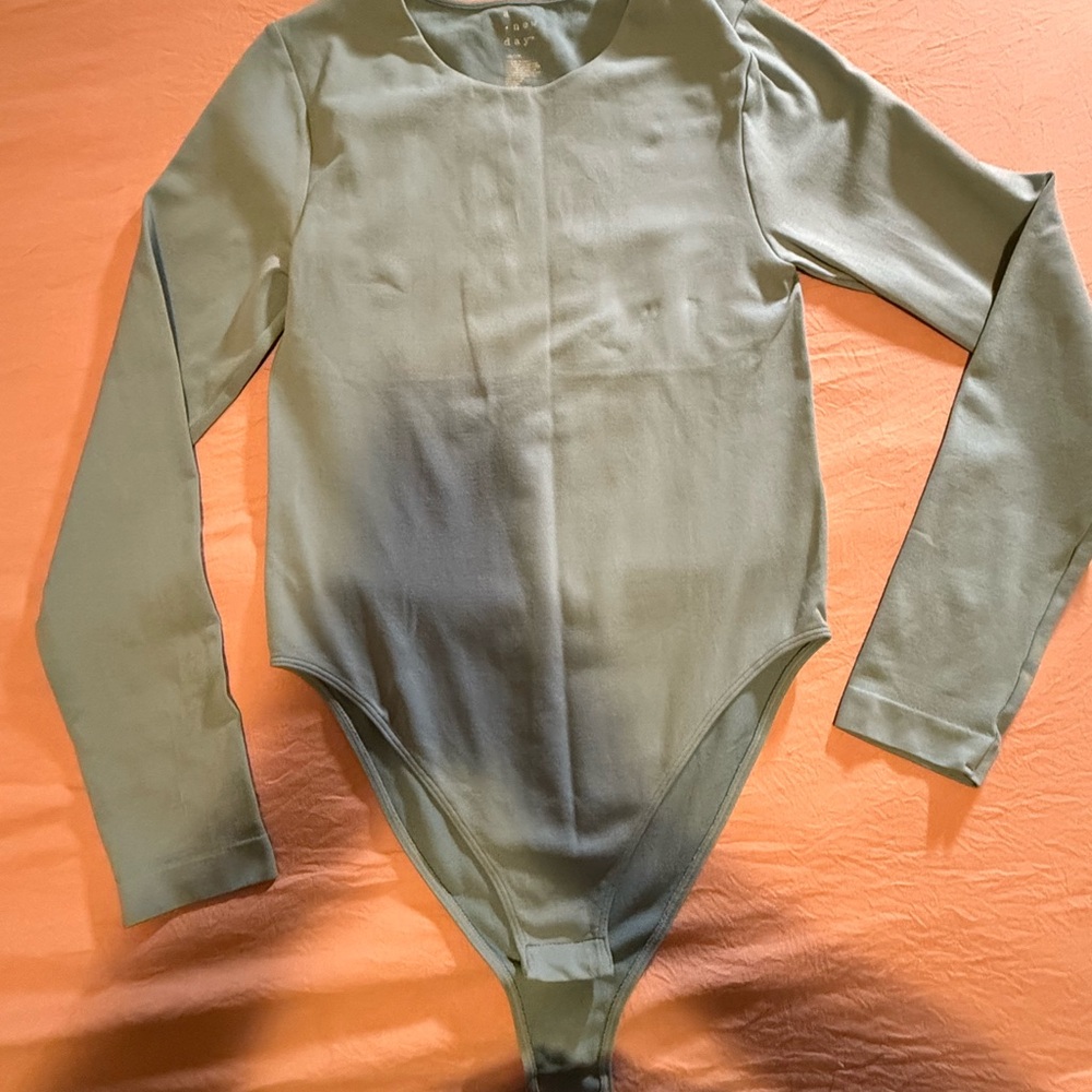 a new day Kids Long Sleeve Bodysuit in Light Green